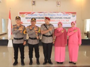 Kapolres Pimpin Langsung Upacara Penyerahan Tugas dan Tanggung Jawab Jabatan Kasat Res Narkoba Polres Lampung Tengah