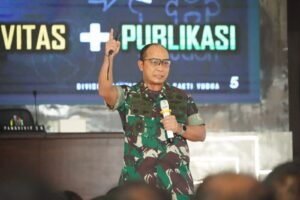 Terus Cecar Prajurit, Pangdivif 2 Kostrad Berikan Pengarahan Kepada Seluruh Prajurit Satuan Dalam Madivif 2 Kostrad